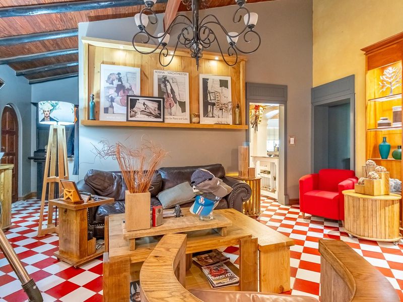 Prime Position - Ideal Home, Investment or Business Opportunity - Photo 9