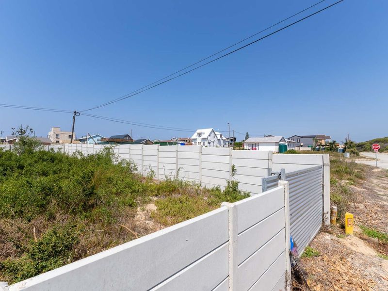 Ideal for investment or holiday home walking distance to the beach - Photo 10