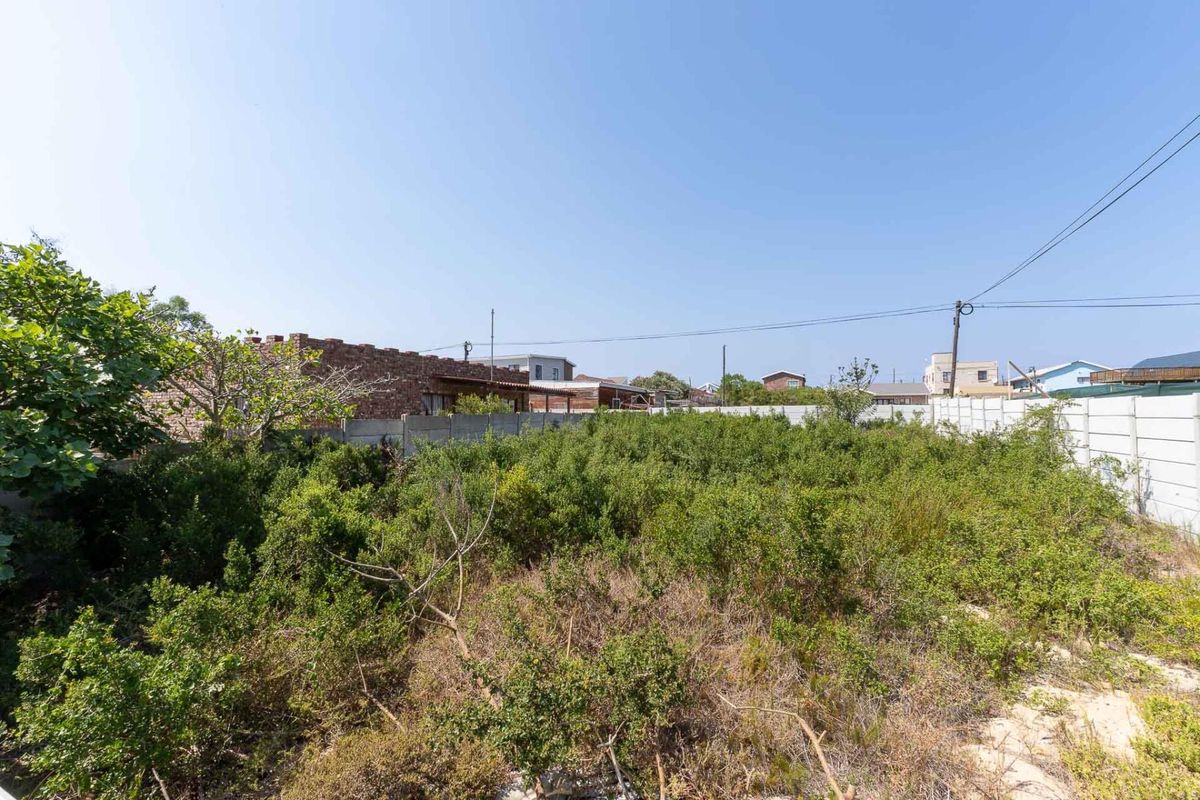 Ideal for investment or holiday home walking distance to the beach - Photo 3