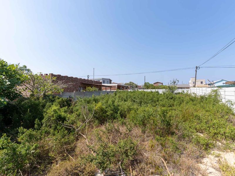 Ideal for investment or holiday home walking distance to the beach - Photo 3