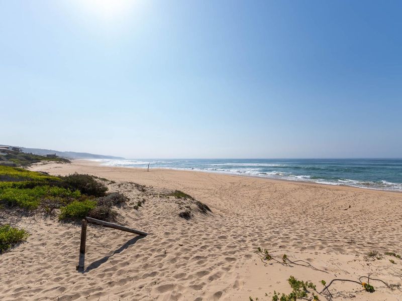 Extra large stand in exclusive suburb with outstanding ocean views 200 m from the beach - Photo 2