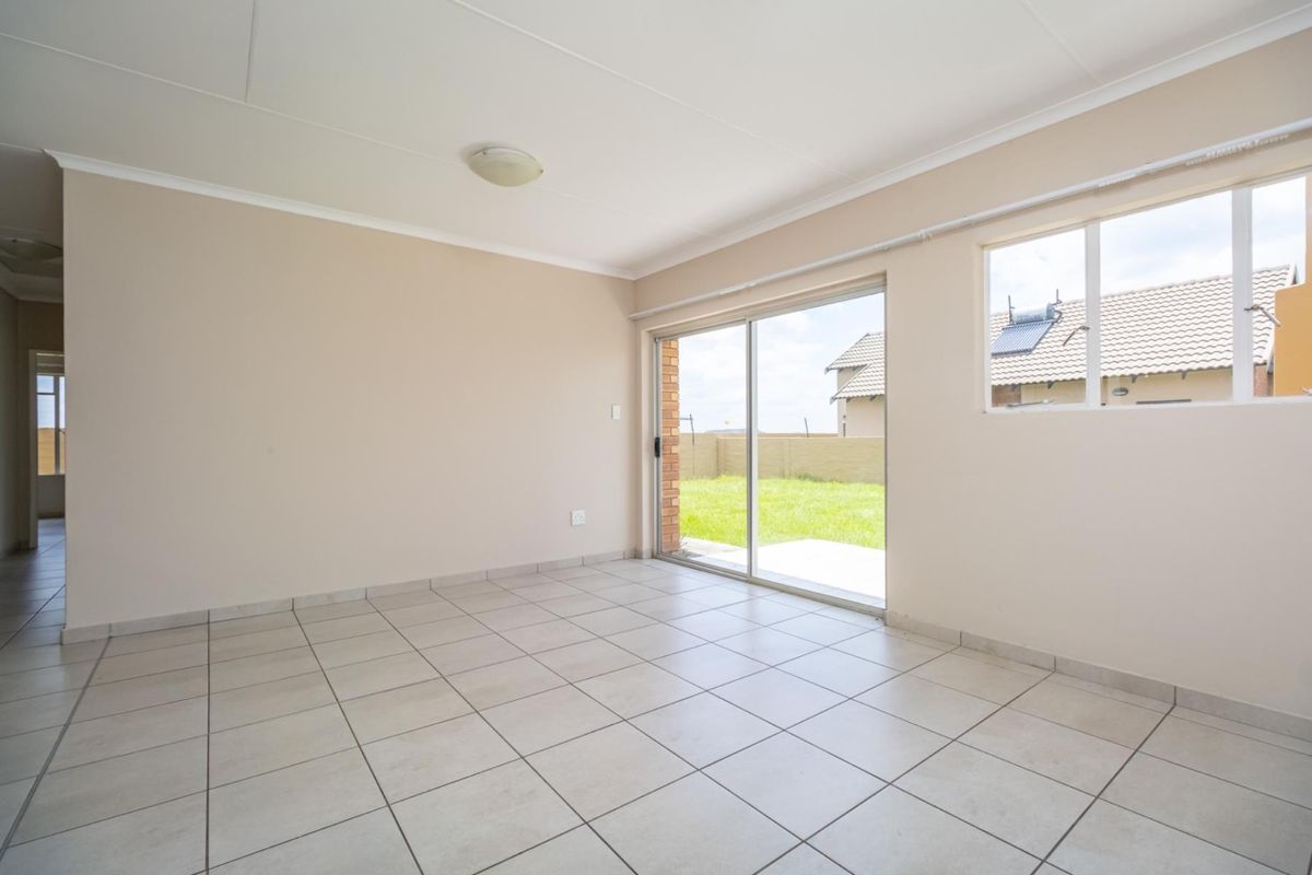 Waterkloof Hills Estate- Secure and Spacious Homes - Photo 5