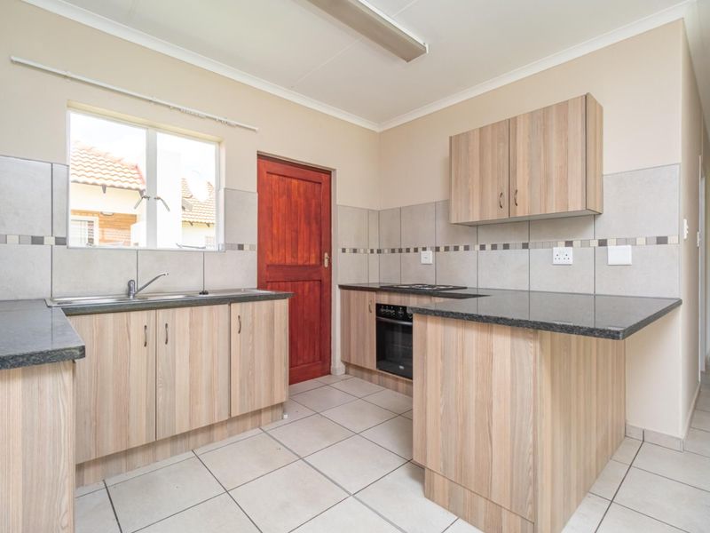 Waterkloof Hills Estate- Secure and Spacious Homes - Photo 10