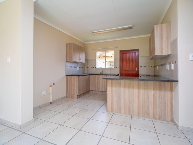 Waterkloof Hills Estate- Secure and Spacious Homes - Photo 9