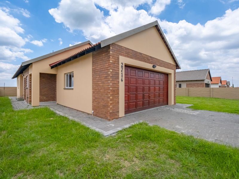 Waterkloof Hills Estate- Secure and Spacious Homes - Photo 1