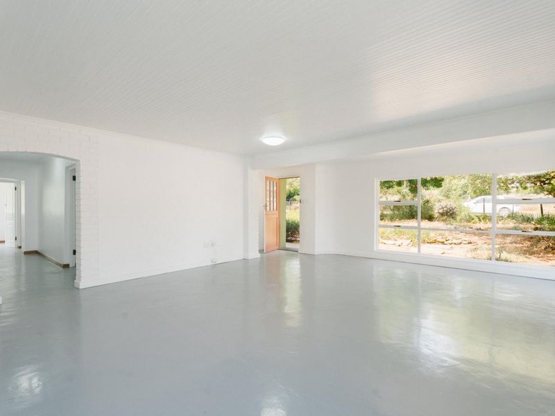 Newly Renovated 4 bedroomed Country Home with River Frontage | Napier, Overberg - Photo 5