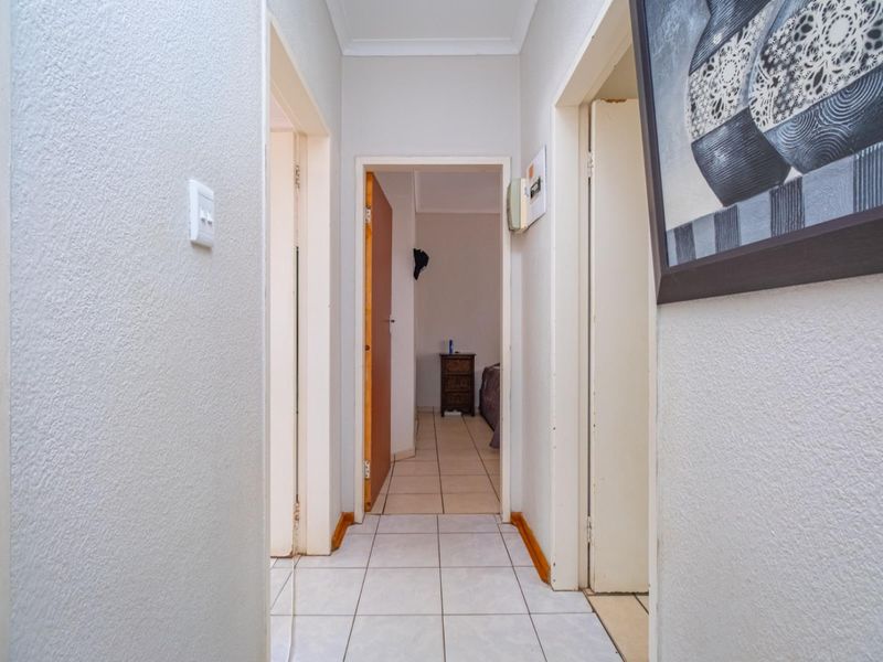 Secure and Practical 3 bedroom Home - Photo 10