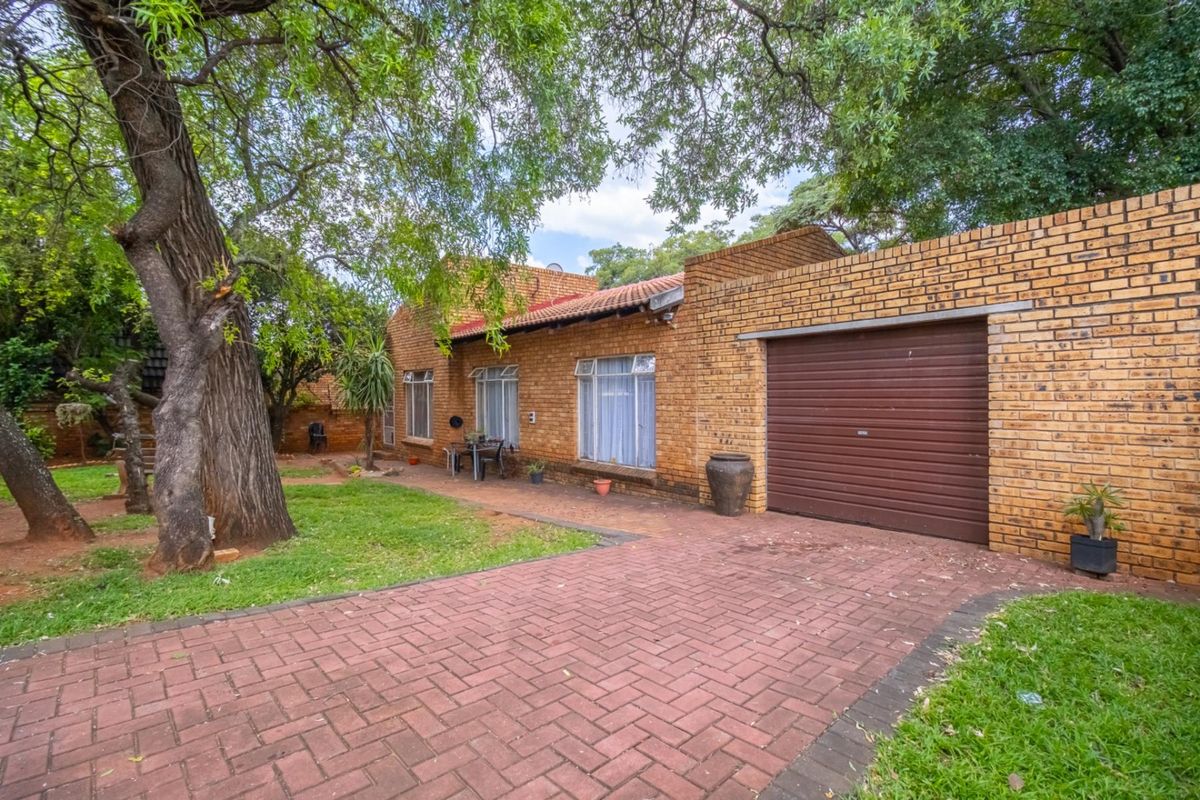 Secure and Practical 3 bedroom Home - Photo 2