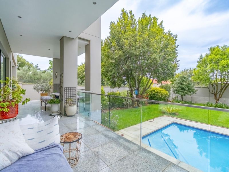 An Exceptional Sandton Masterpiece of Distinction - Photo 3