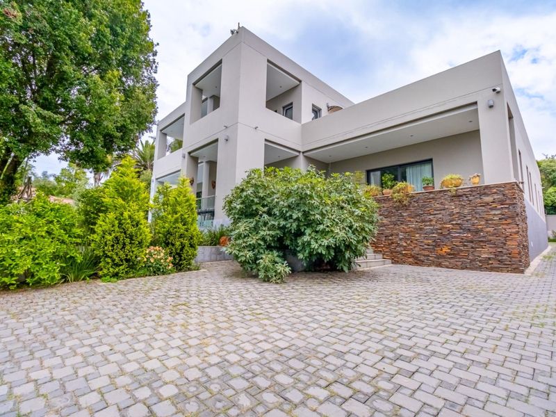 An Exceptional Sandton Masterpiece of Distinction - Photo 10
