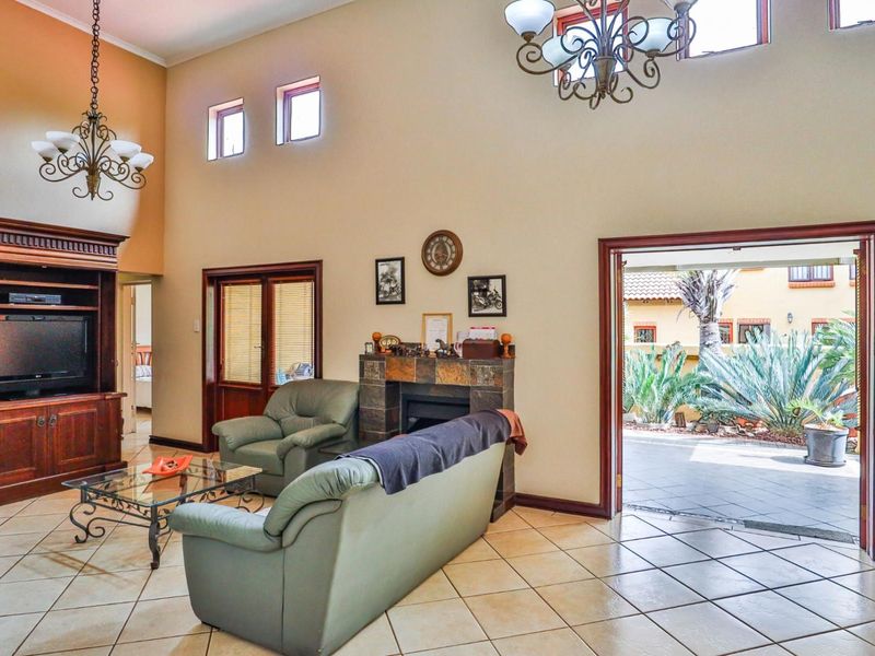 A Taste of Tuscany: Timeless Elegance in the Heart of Montana Park - Photo 5