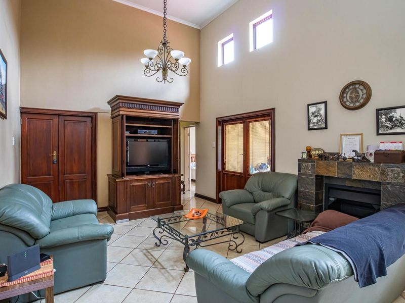 A Taste of Tuscany: Timeless Elegance in the Heart of Montana Park - Photo 4