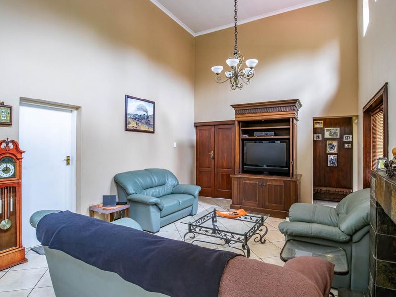 A Taste of Tuscany: Timeless Elegance in the Heart of Montana Park - Photo 8