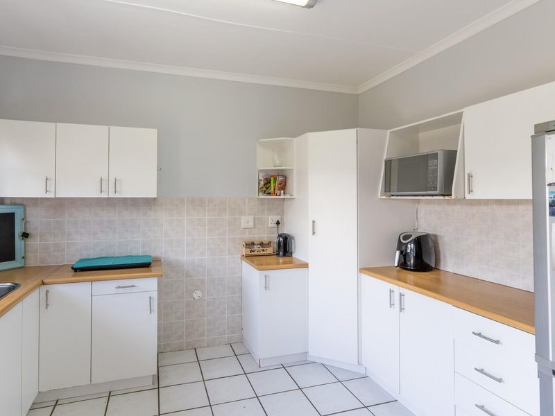 House For Sale in Heather Park George - Photo 9