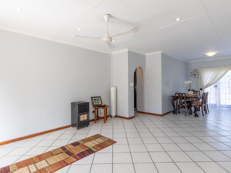 House For Sale in Heather Park George - Photo 5