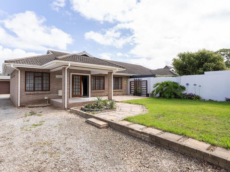 House For Sale in Heather Park George - Photo 3