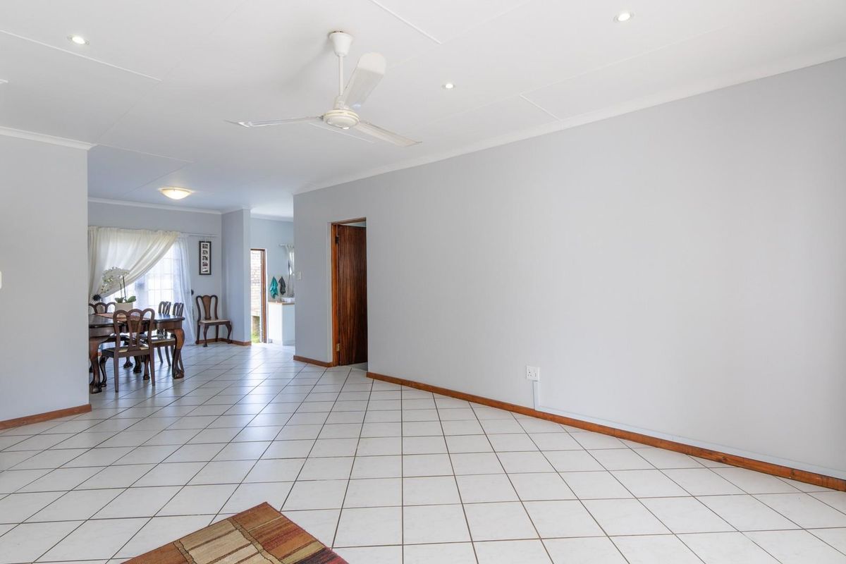 House For Sale in Heather Park George - Photo 4