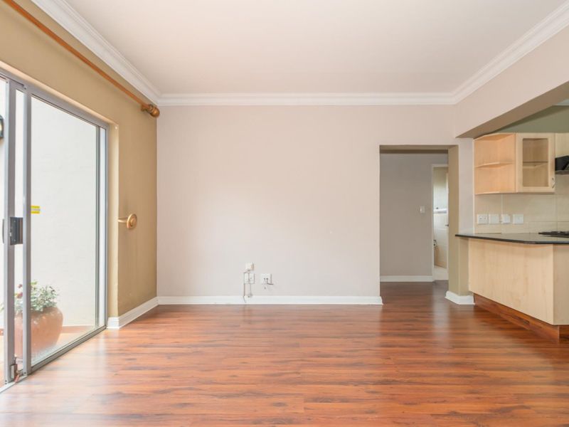 Private Corner Loft Apartment with Koppie Views | 110sqm | Quarrywood Estate - Photo 6