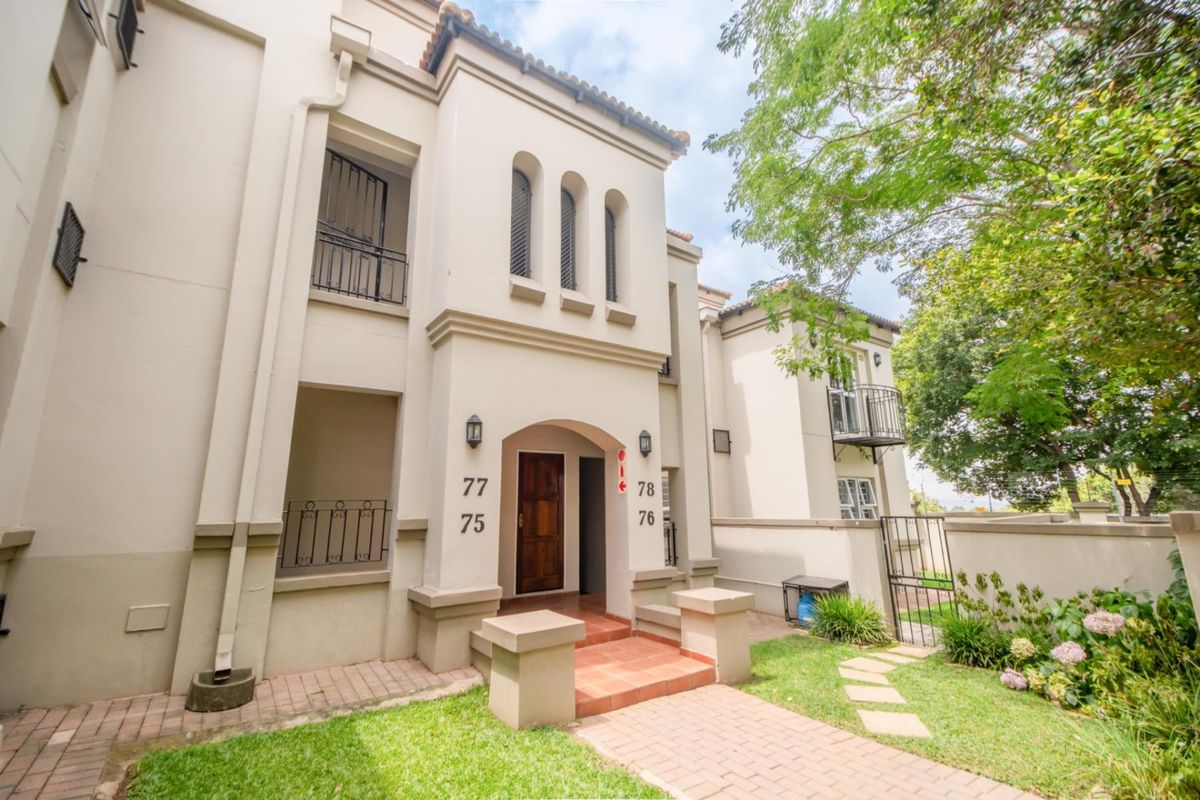 Private Corner Loft Apartment with Koppie Views | 110sqm | Quarrywood Estate - Photo 3