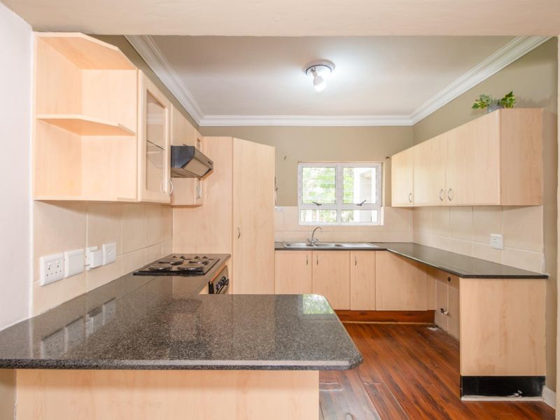 Private Corner Loft Apartment with Koppie Views | 110sqm | Quarrywood Estate - Photo 10
