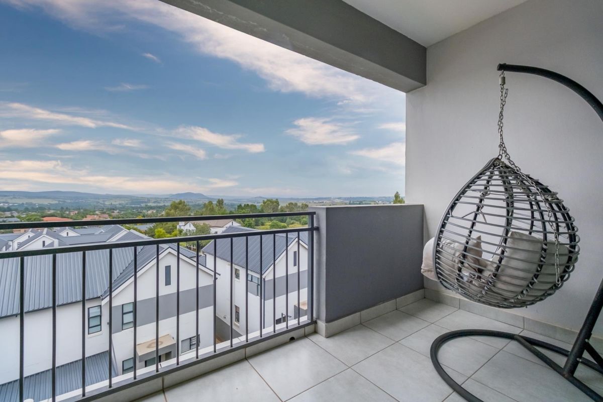 Luxury Urban Living - Photo 2