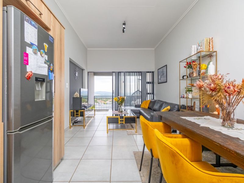 Luxury Urban Living - Photo 6