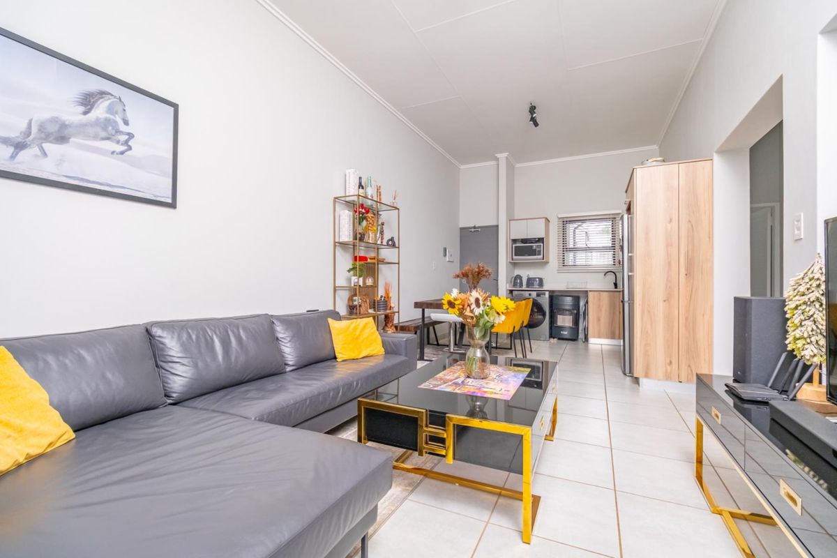 Luxury Urban Living - Photo 3