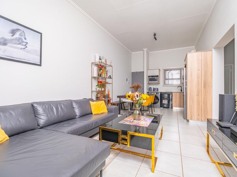 Luxury Urban Living - Photo 3