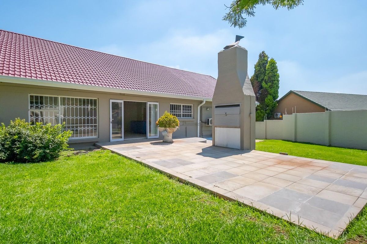 Looking for the perfect family home? Look no further....... - Photo 3