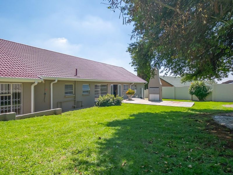 Looking for the perfect family home? Look no further....... - Photo 8