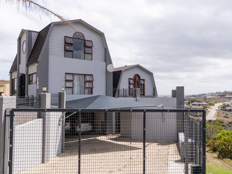 Multi-Level Coastal Home of Space, Style and Serenity - Photo 6