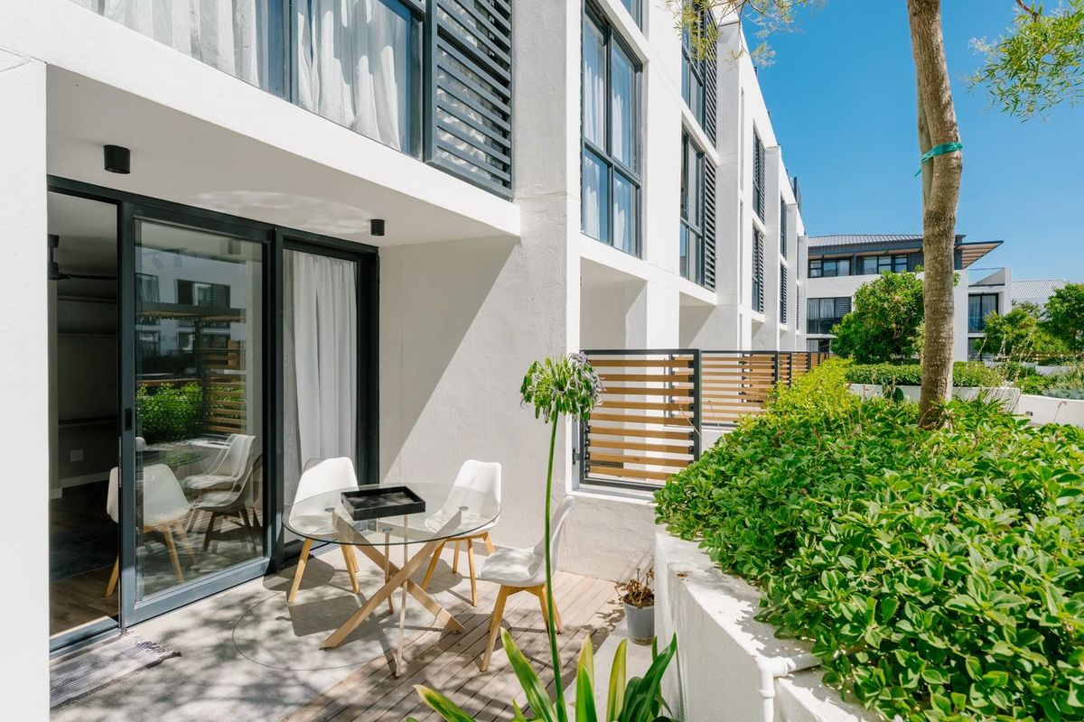 THE ONE Zen Courtyard unit - FANTASTIC Friday 13th Offer - Photo 4