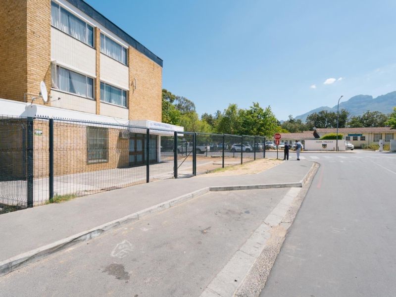 Seven Apartments in an Apartment Block - Photo 10