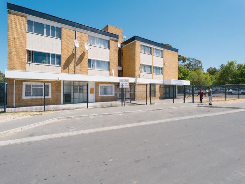 Seven Apartments in an Apartment Block - Photo 7