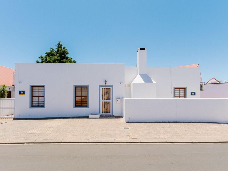 Cozy 3-Bedroom Home | Walk to Laguna Mall and Mykonos - Photo 2