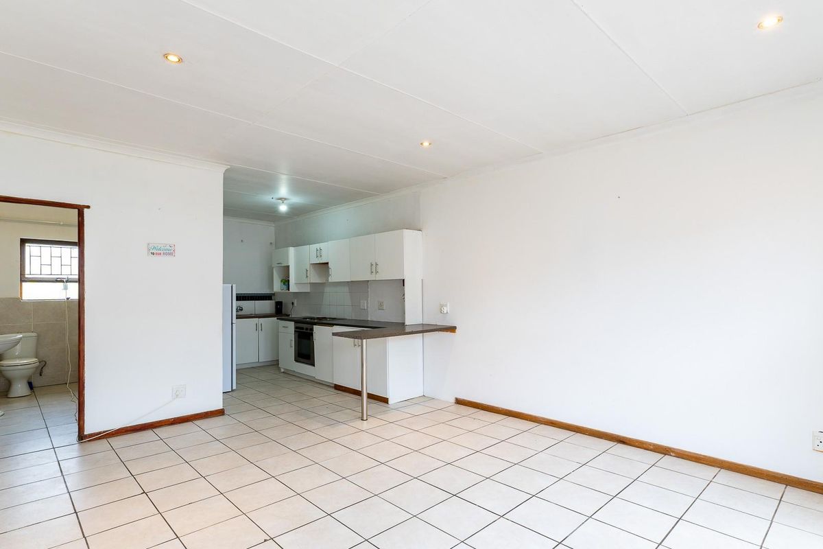 Spacious family home - Photo 4