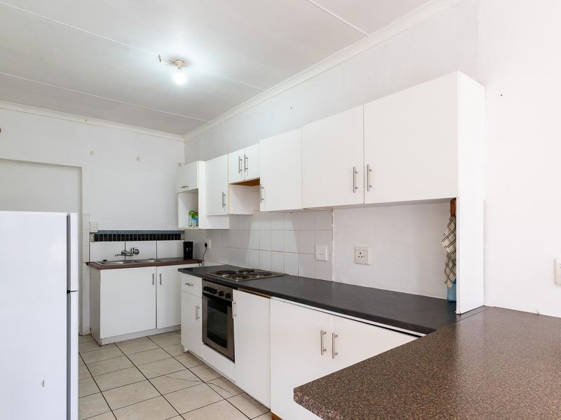 Spacious family home - Photo 6