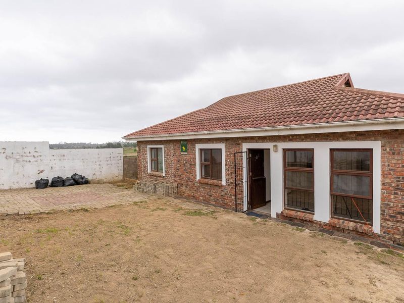 Spacious family home - Photo 2