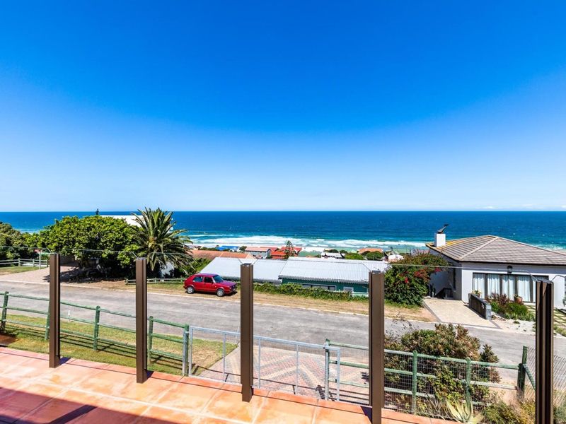 Spacious sea view home witch income generating opportunity - Photo 1