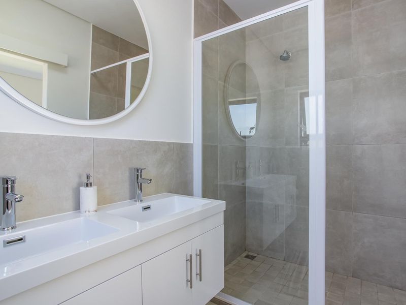 Charming 4 Bedroom home in Honeydew Country Estate - Photo 7