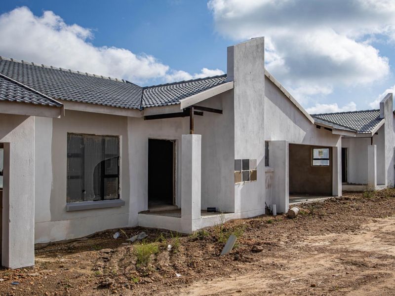 FOR SALE | New Townhouse Units under construction in Bendor Estate. - Photo 4