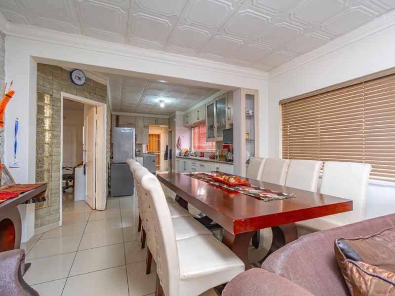 39 Tieroog Street, Eldorado Park - A Fantastic Freehold Opportunity - Photo 7