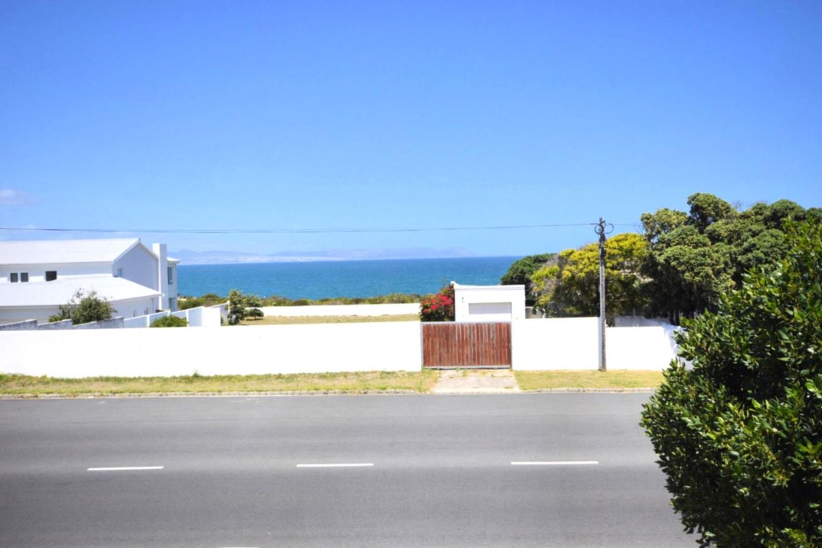 Where Birds Sing, Waves Whisper and Coastal Living Shines - Photo 2