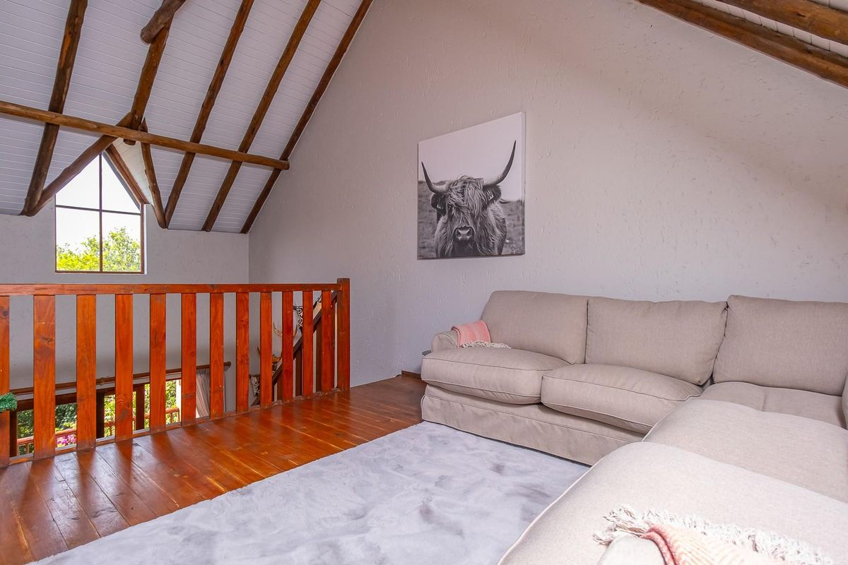 2 Bed Loft Unit with Perfect Sunset Views - Photo 3