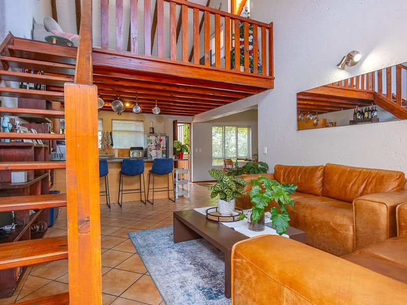 2 Bed Loft Unit with Perfect Sunset Views - Photo 3