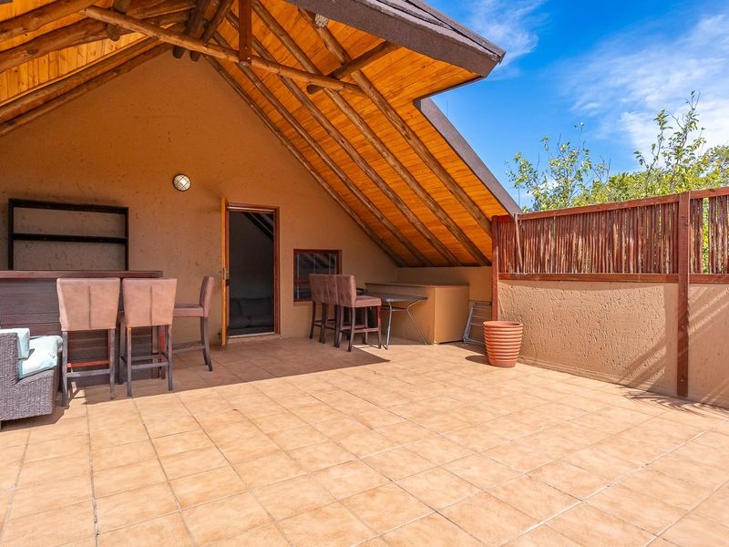 2 Bed Loft Unit with Perfect Sunset Views - Photo 4