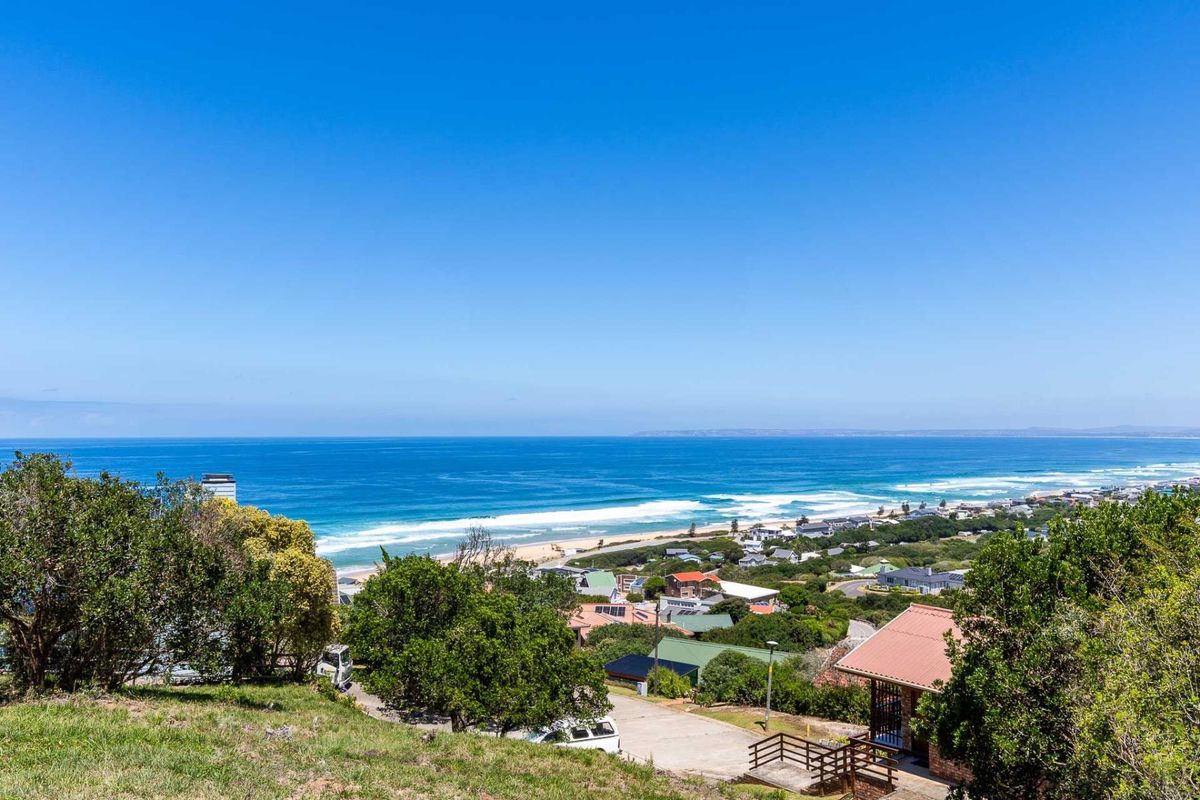 Large stand with breathtaking sea views - Photo 2