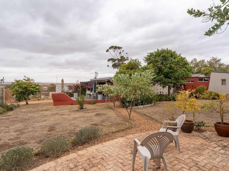Charming Country Home with separate flat  | Central Napier, Overberg - Photo 1