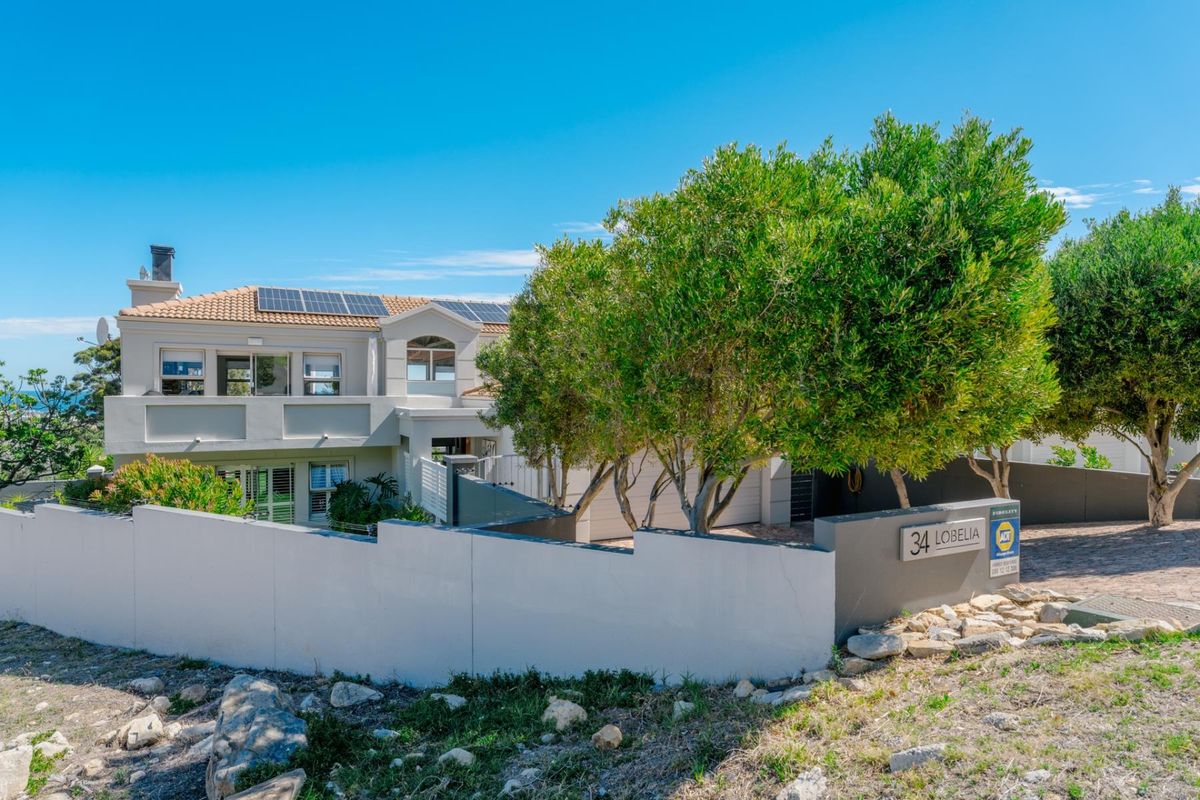 Luxury Living with Breathtaking Mountain and Ocean Views in Berghof Estate - Photo 3
