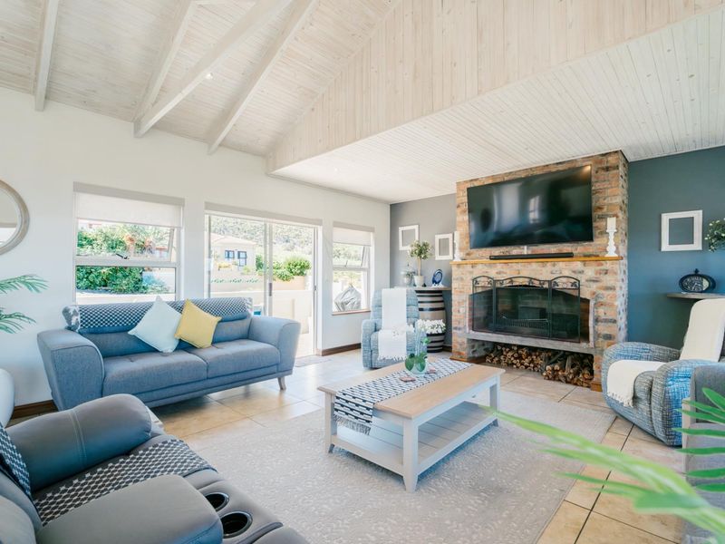 Luxury Living with Breathtaking Mountain and Ocean Views in Berghof Estate - Photo 8